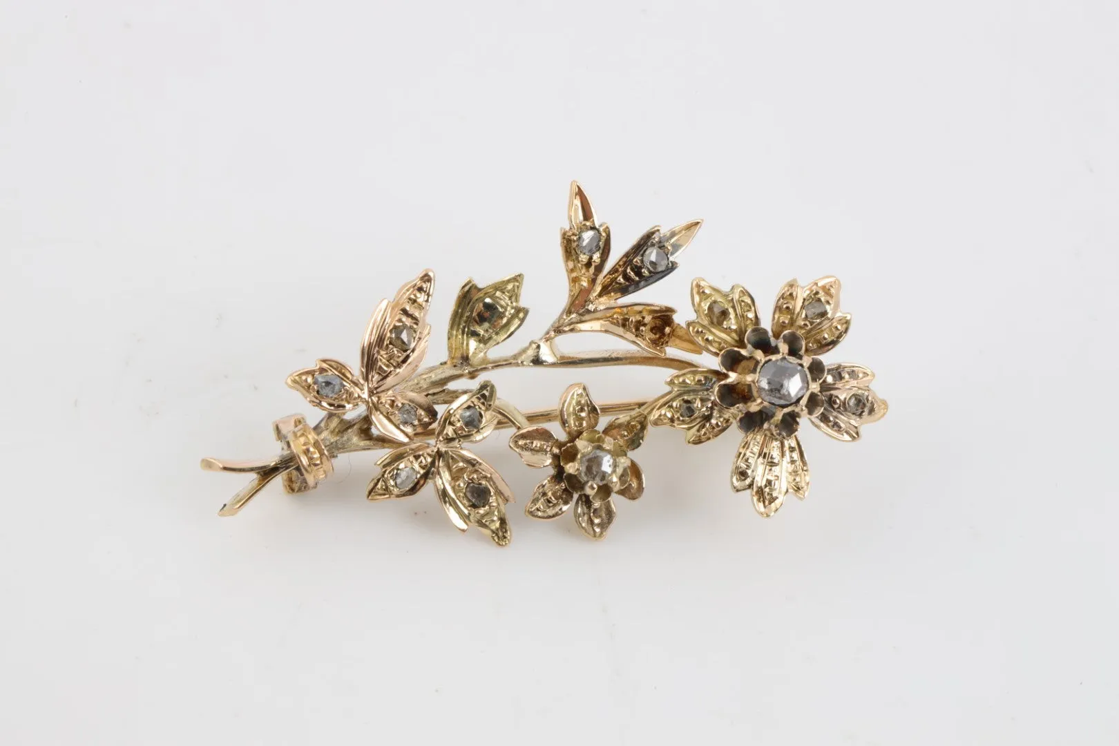 14k Yellow Gold 0.41tcw Diamond Flower Brooch (4.24g.)