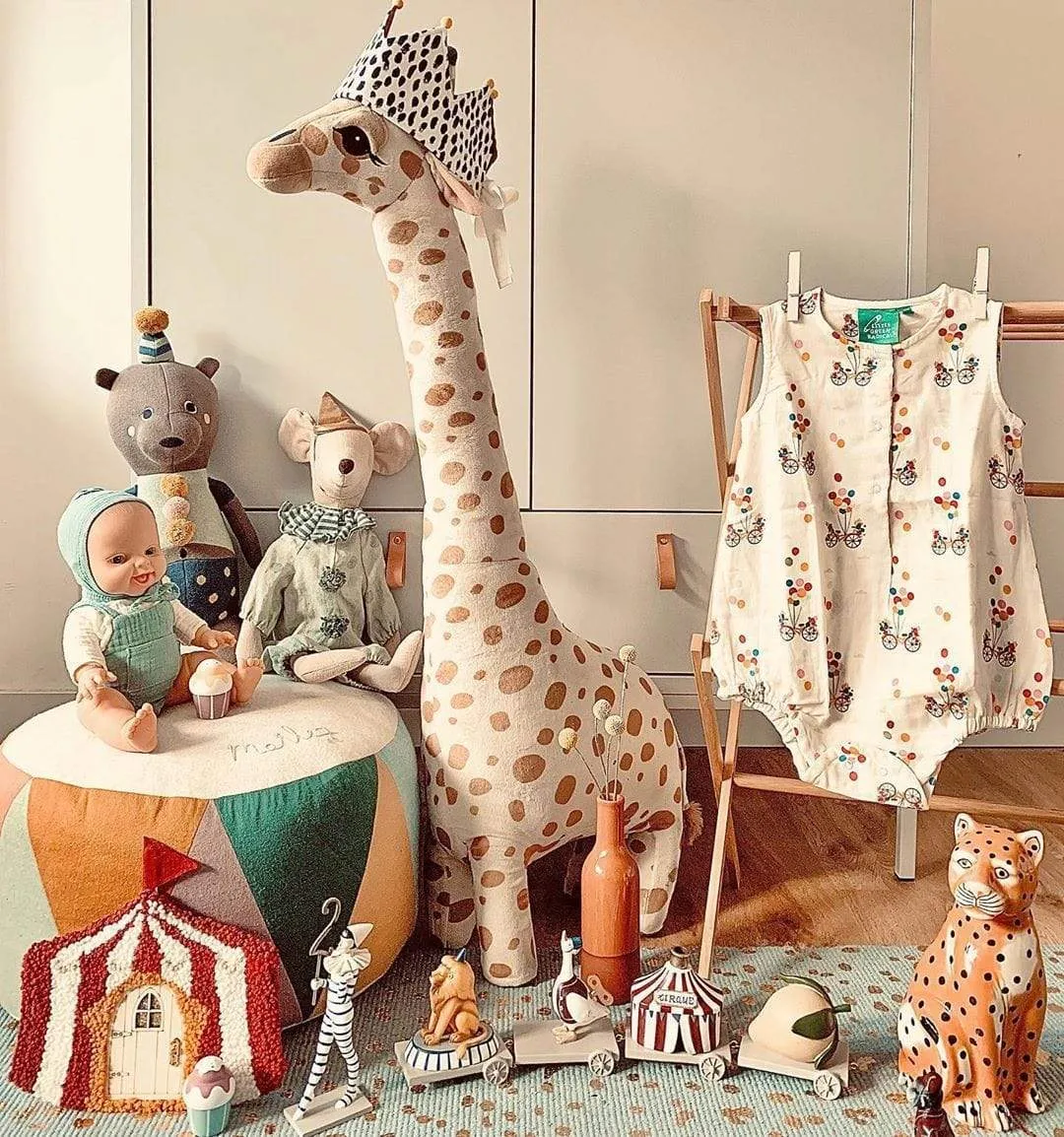 67cm Simulation Standing Giraffe Plush Toy hold pillow Soft Stuffed Animal Sophie deer Sleeping Doll Toy kids baby Birthday Gift