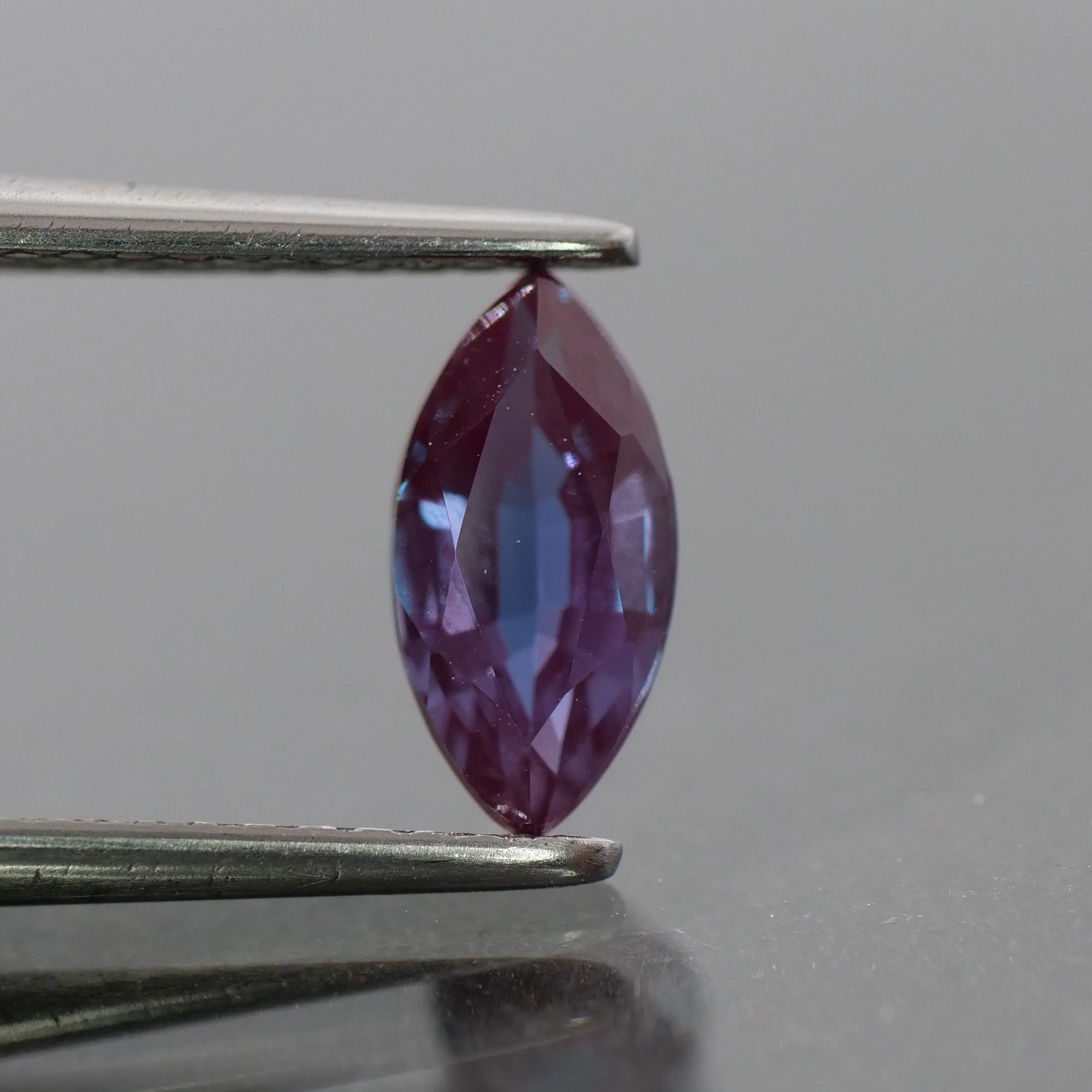 Alexandrite | lab created, colour changing, marquise cut 8x4mm, 0.60 ct