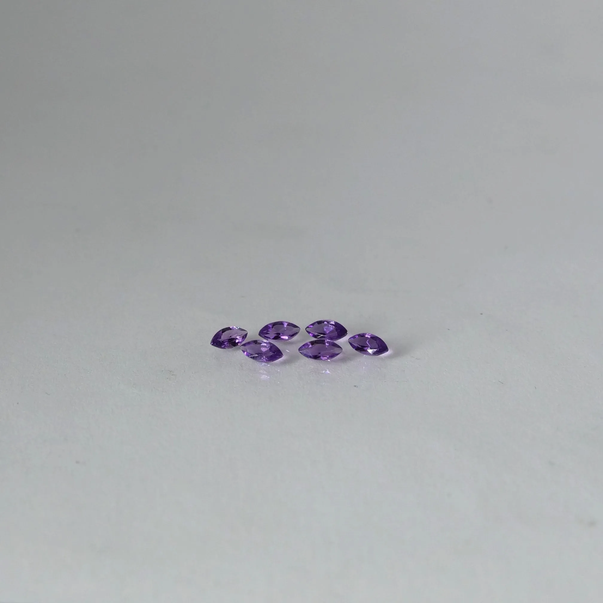 Amethyst | marquise cut 4x2mm, purple, accent stones, VS clarity, Brasil