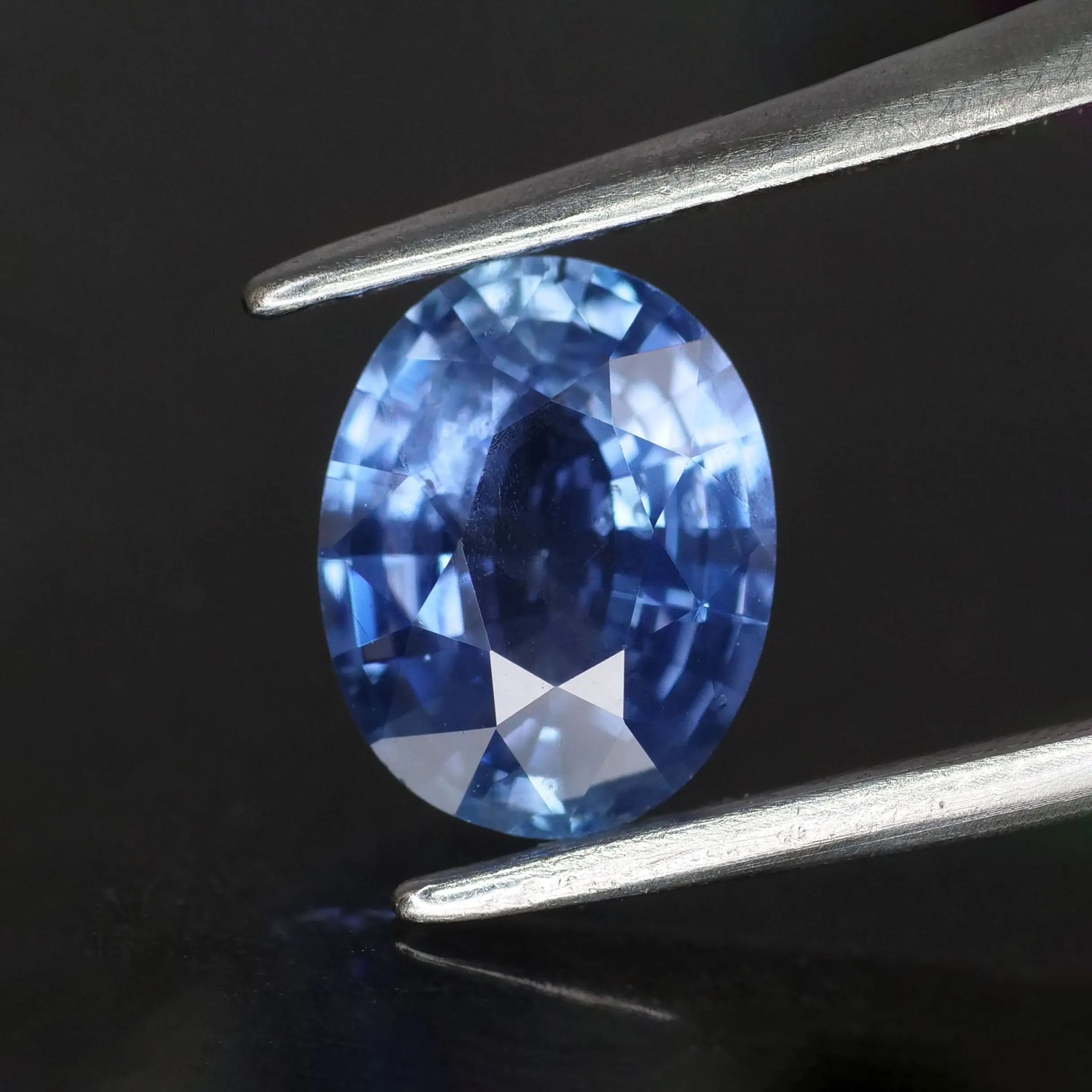 Blue Sapphire | natural, oval cut *7x5 mm, VS, *1.1ct