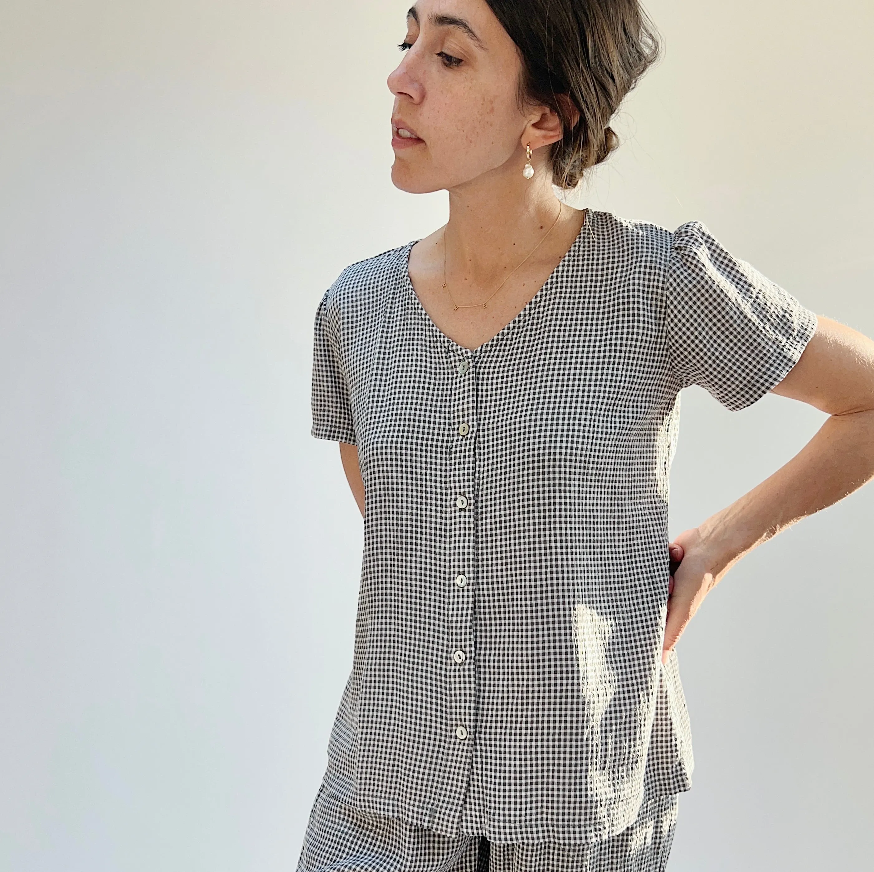 Cut Loose | Crinkle Mini Check Short Sleeve Button Up Shirt in Cobblestone