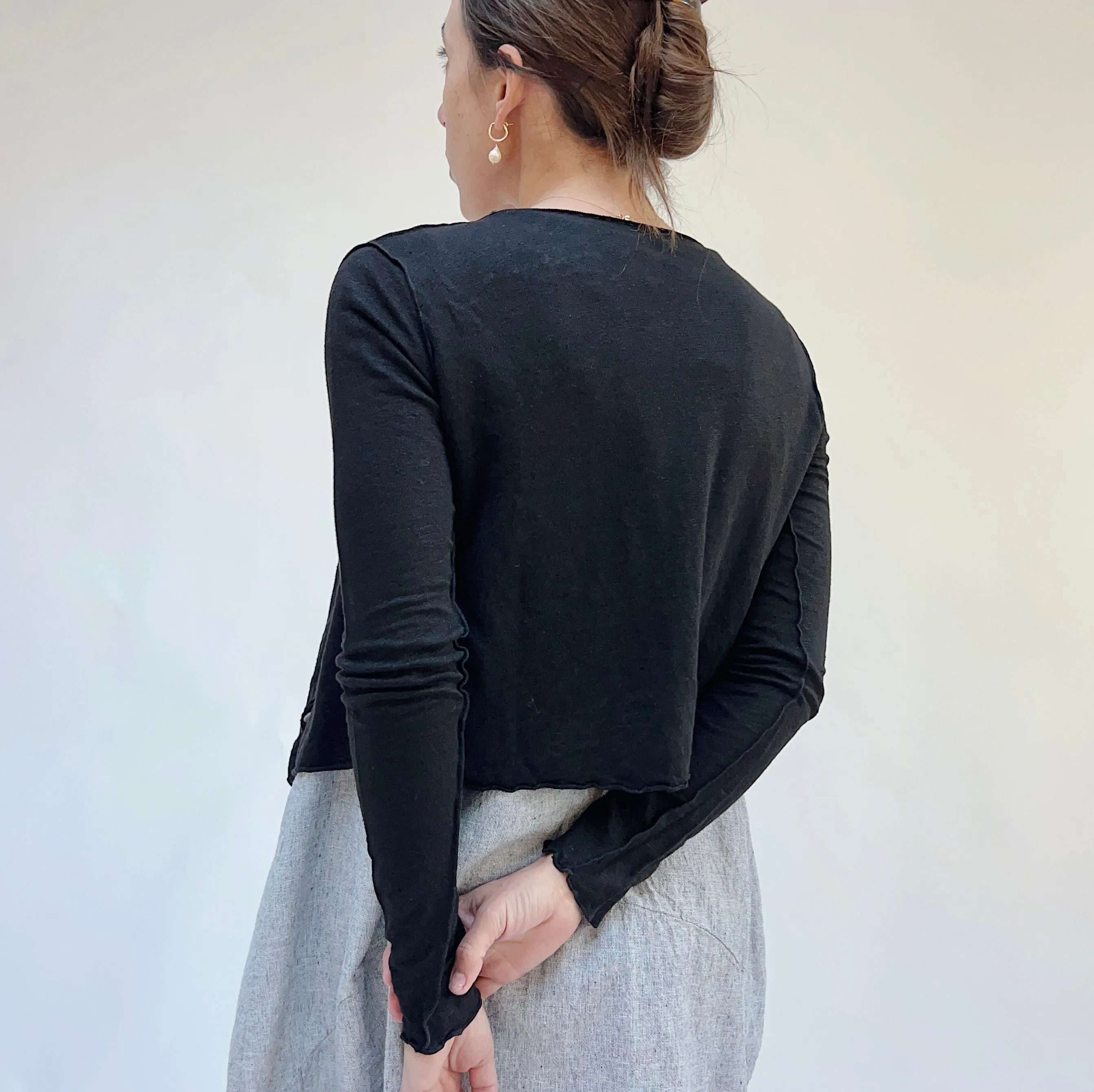 Cut Loose | Cropped Fine Linen Blend Cardigan in Black