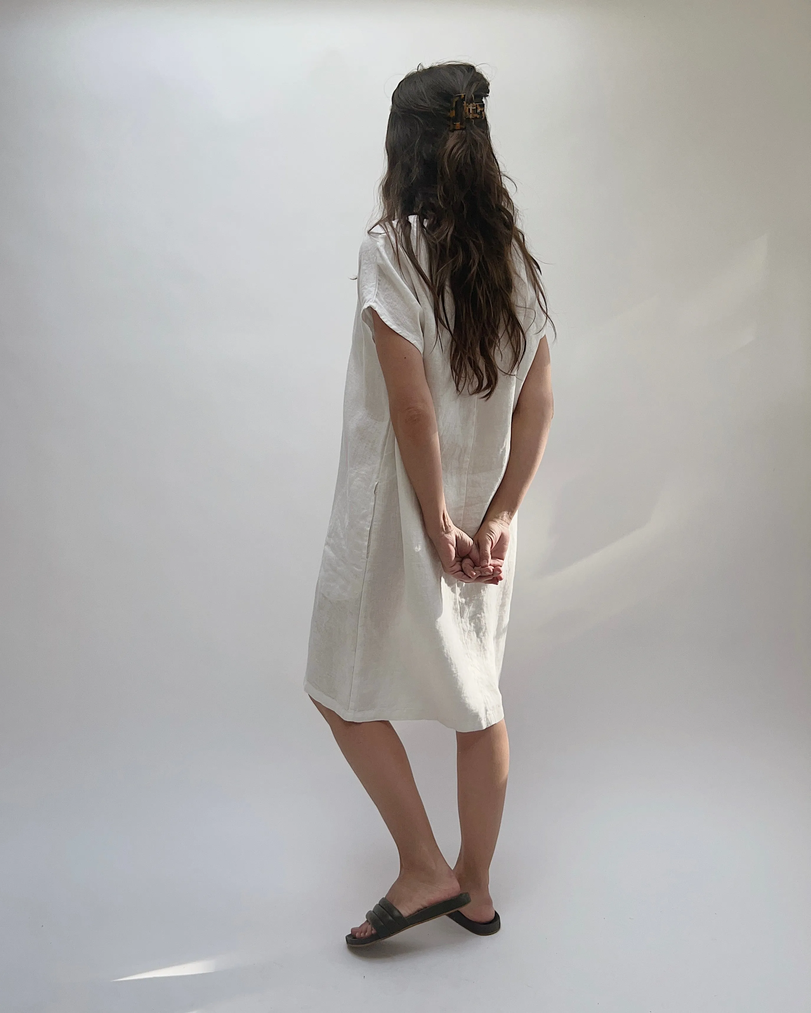 Cut Loose | Linen Drop Shoulder Shift Dress in Laundered