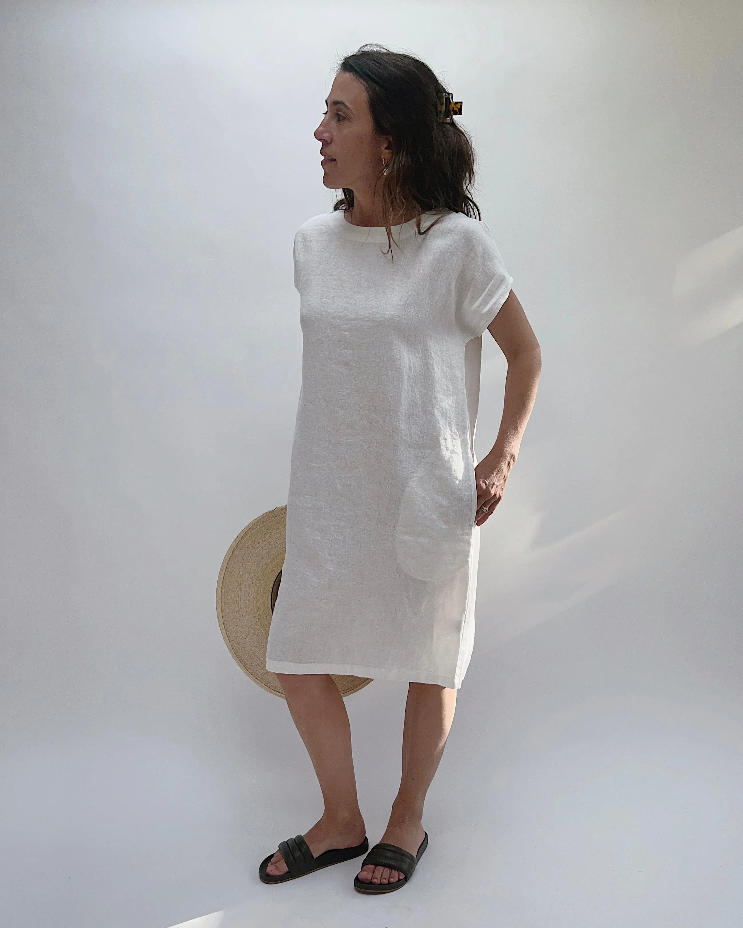 Cut Loose | Linen Drop Shoulder Shift Dress in Laundered