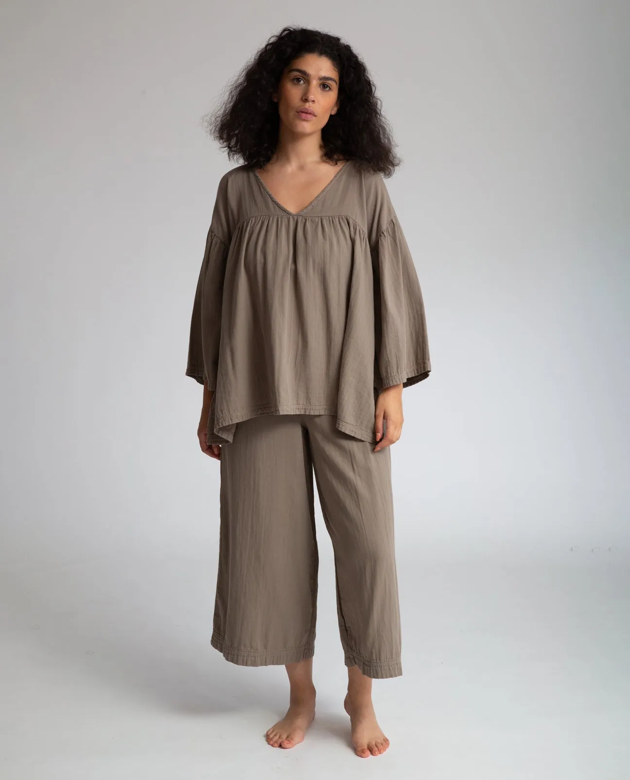 Evora Organic Cotton Trousers In Olive