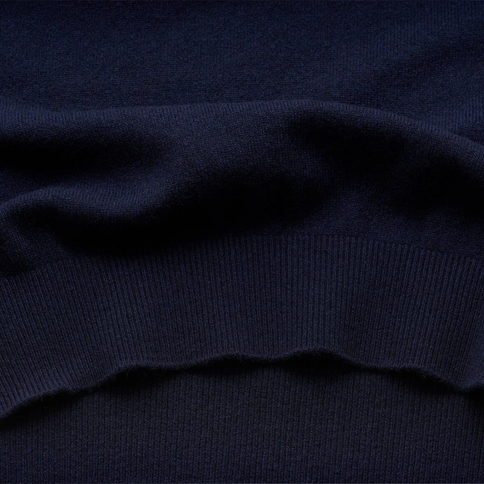 Fine Gauge 100% Cashmere Roll Neck in Navy