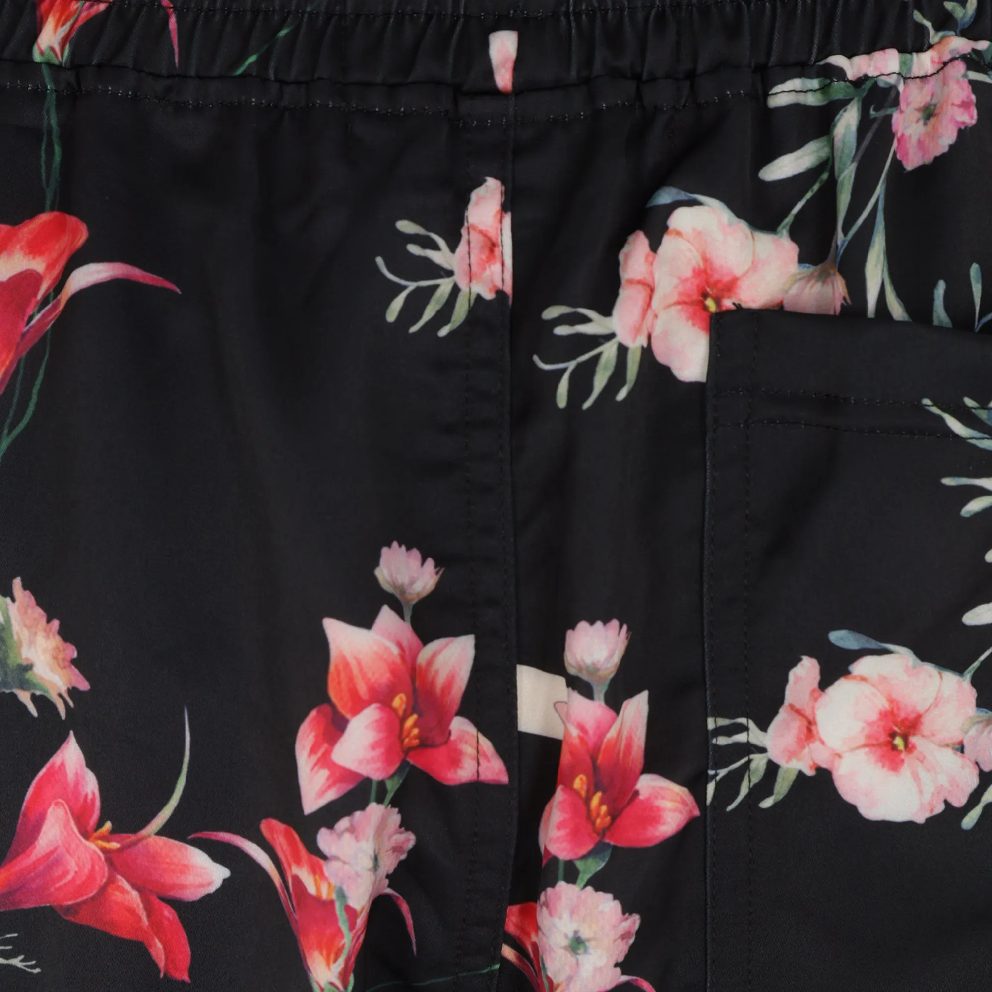 FLORAL SHORTS 'BLACK'