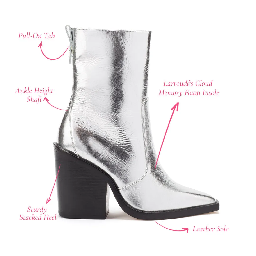 James Boot In Silver Crinkled Leather