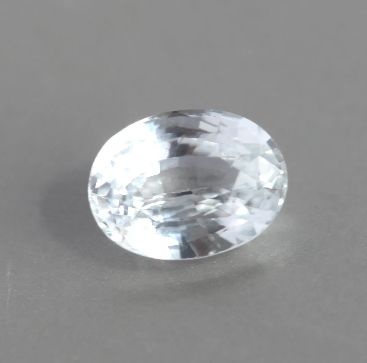 Loose 1.54 Ct Oval White Sapphire