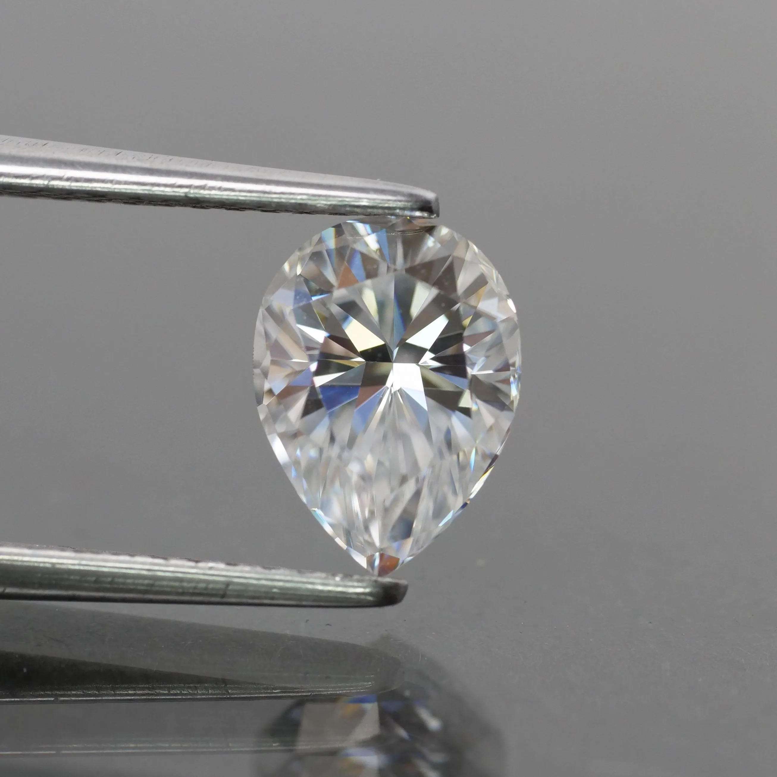 Moissanite | pear cut 8x6 mm, G color, VS, 1.25 ct