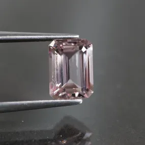 Morganite | natural, pink, octagon cut 8x6mm, VS, 1.35 ct