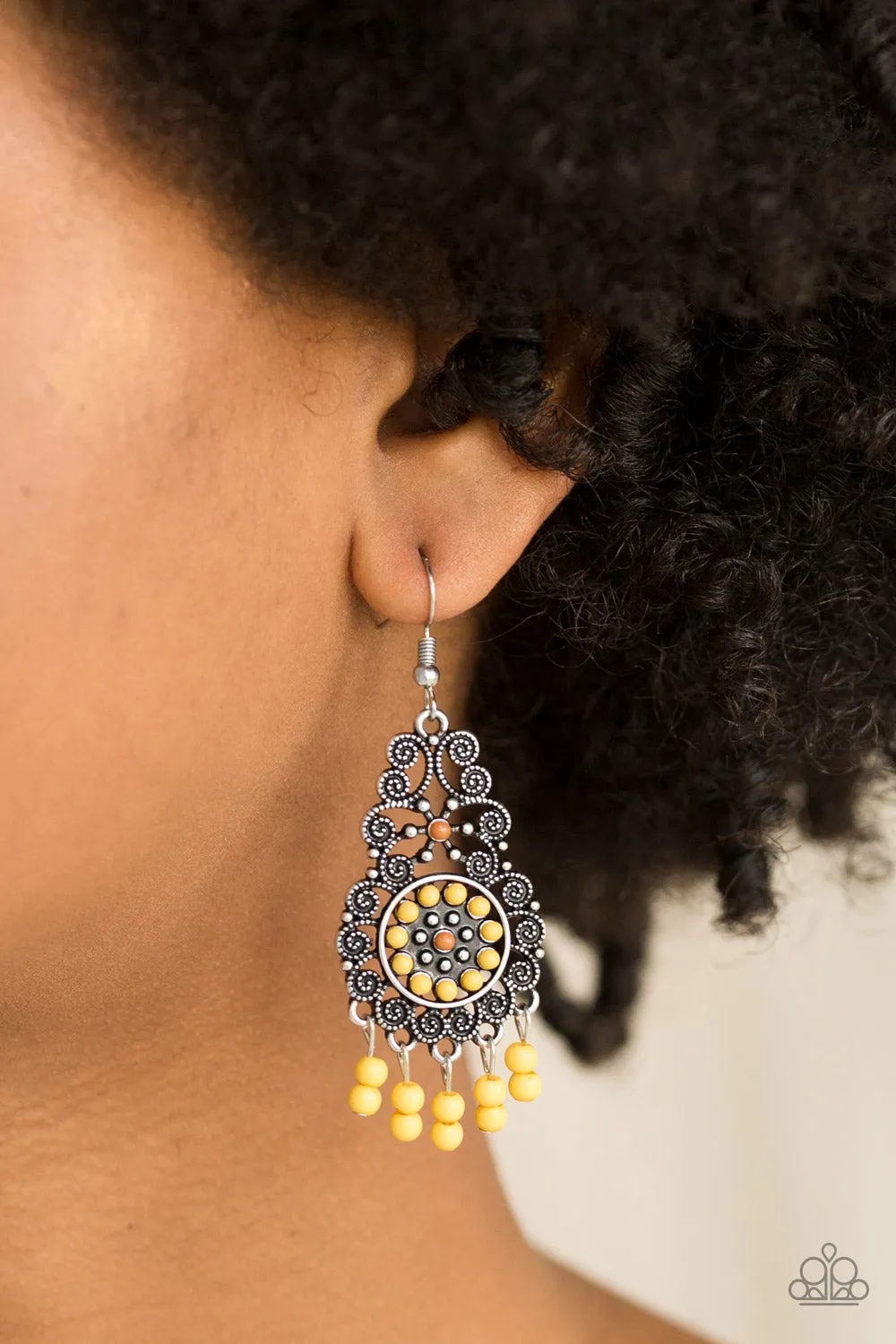 Paparazzi Courageously Congo - Yellow Earring