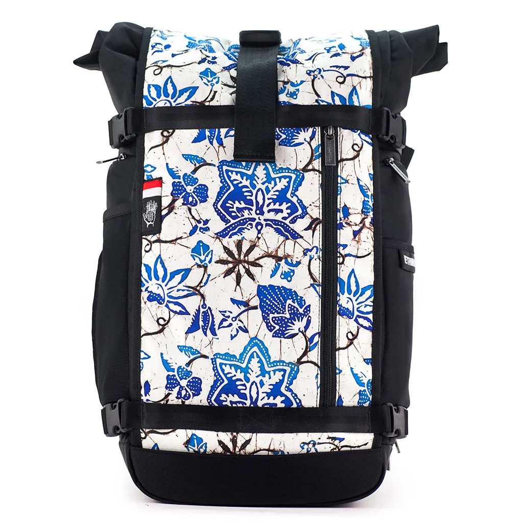 Raja 30 Roll-Top Backpack