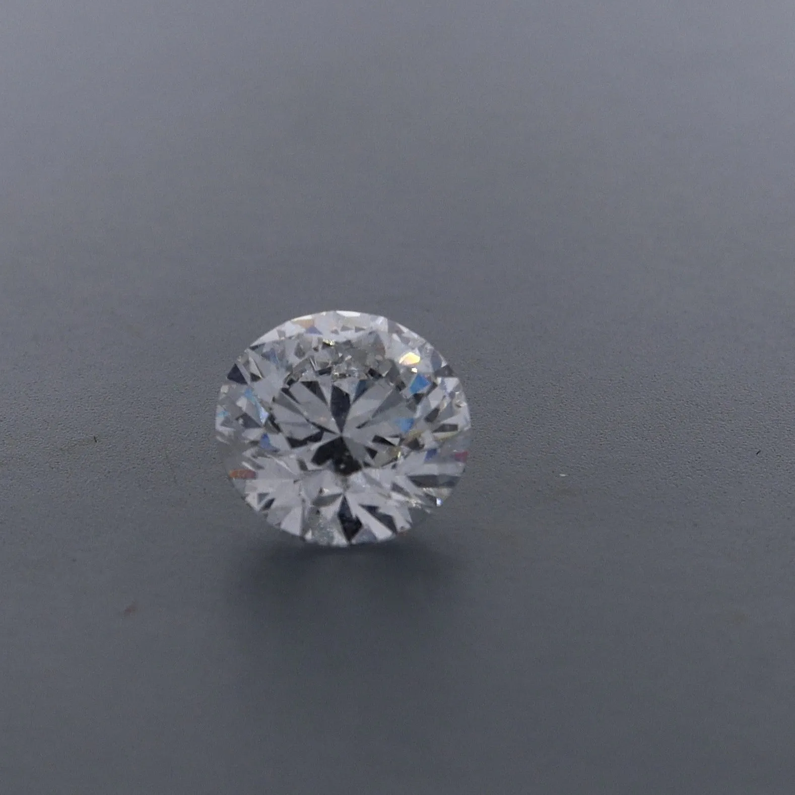 Round Brilliant 2.01CT DSI2 Diamond with GIA Certification