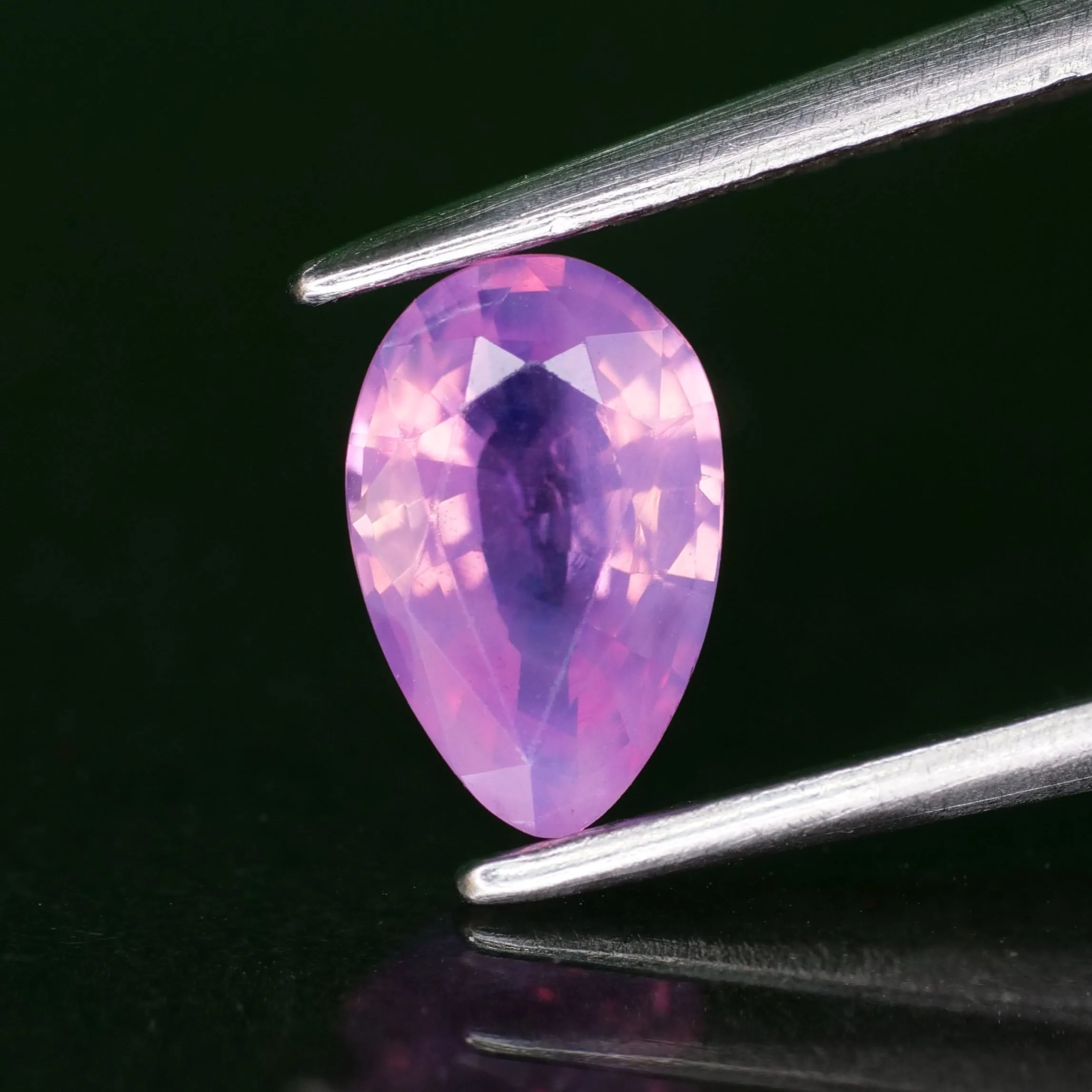 Sapphire opalescent | natural, pink colour, pear cut *7x5mm, VS 0.73ct