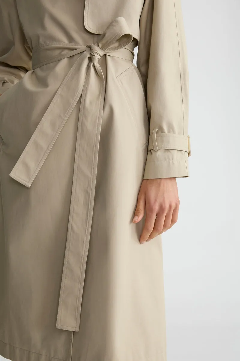 THE CLASSIC TRENCH - KHAKI