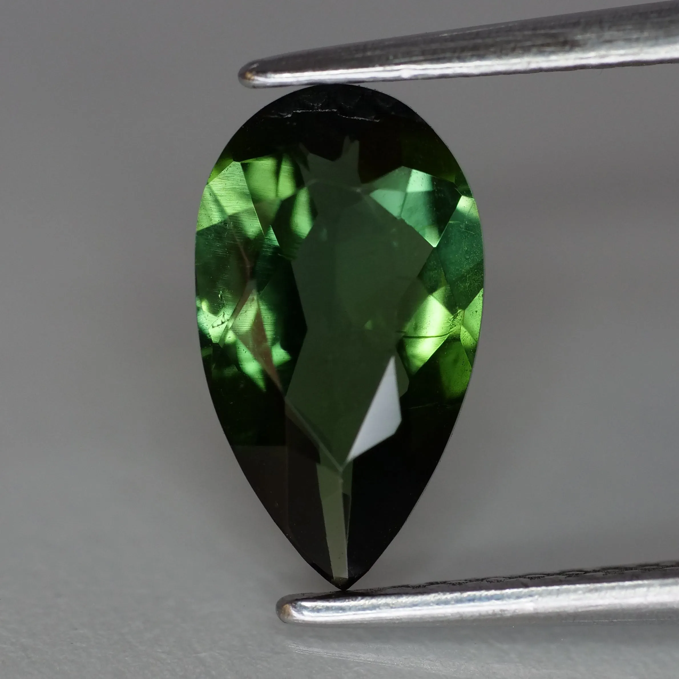 Tourmaline | green color, pear cut *10x6* mm, 1.3 ct, VS