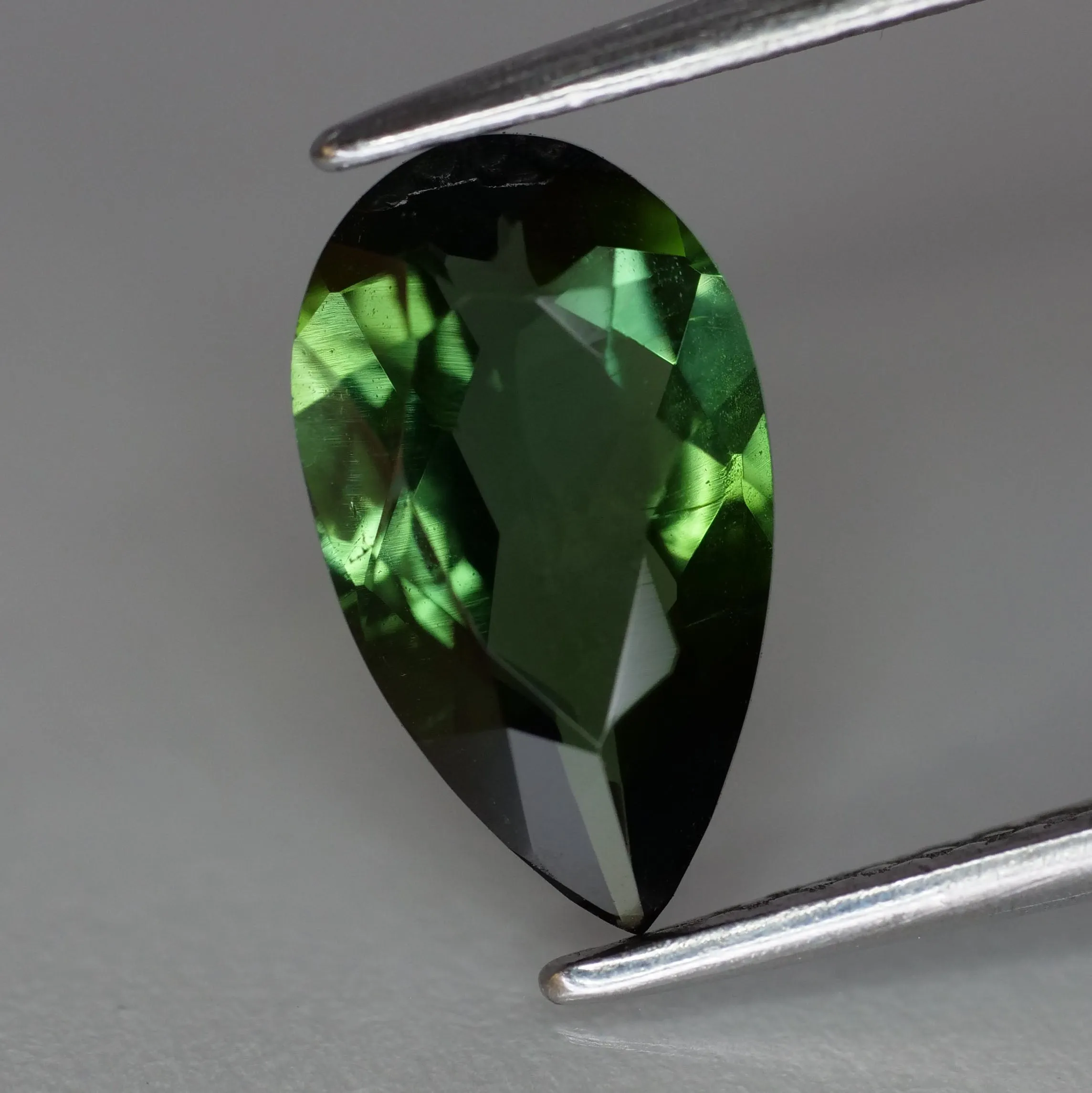 Tourmaline | green color, pear cut *10x6* mm, 1.3 ct, VS